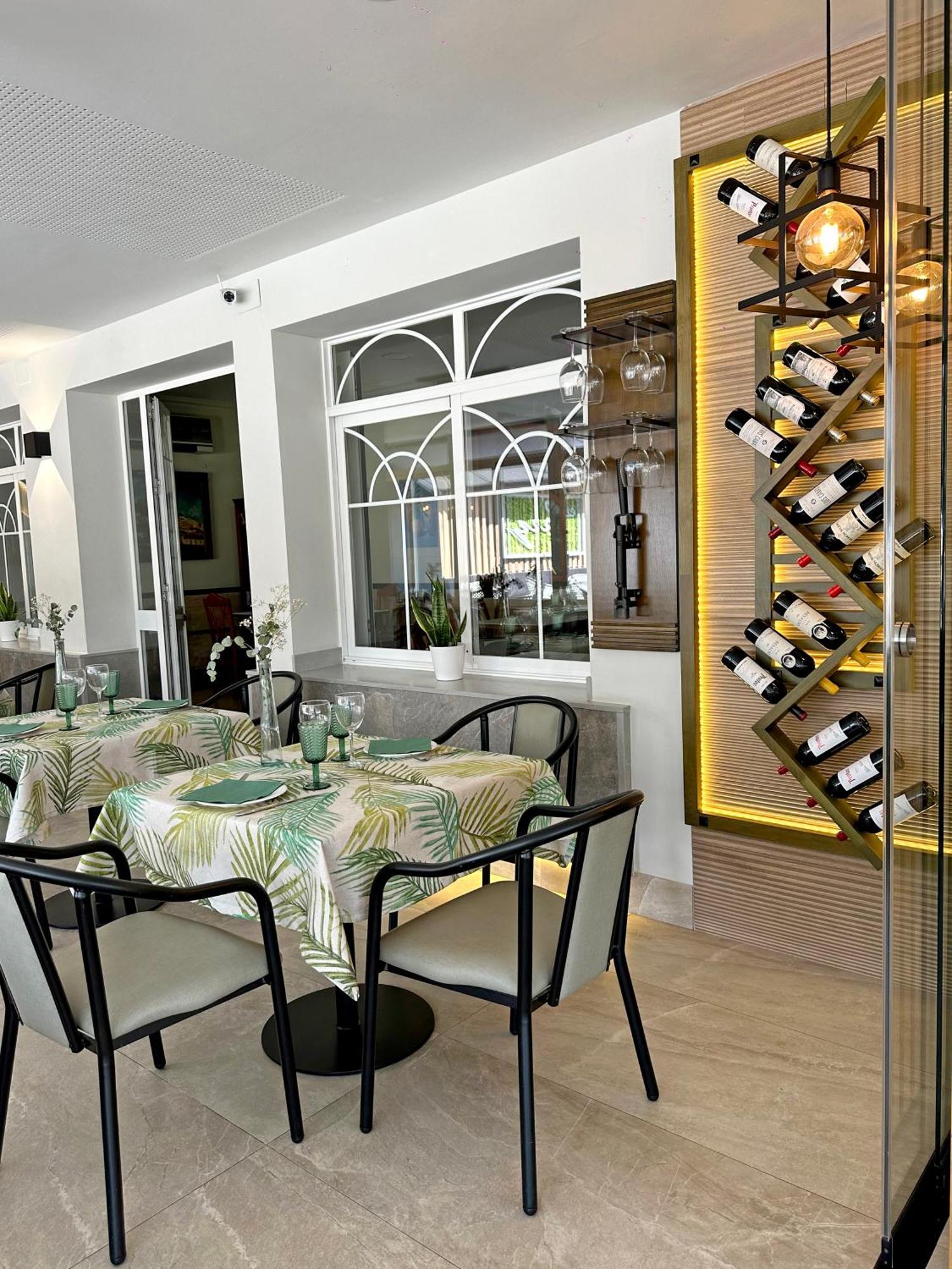 Hostal Restaurante El Cary Montemayor Extérieur photo