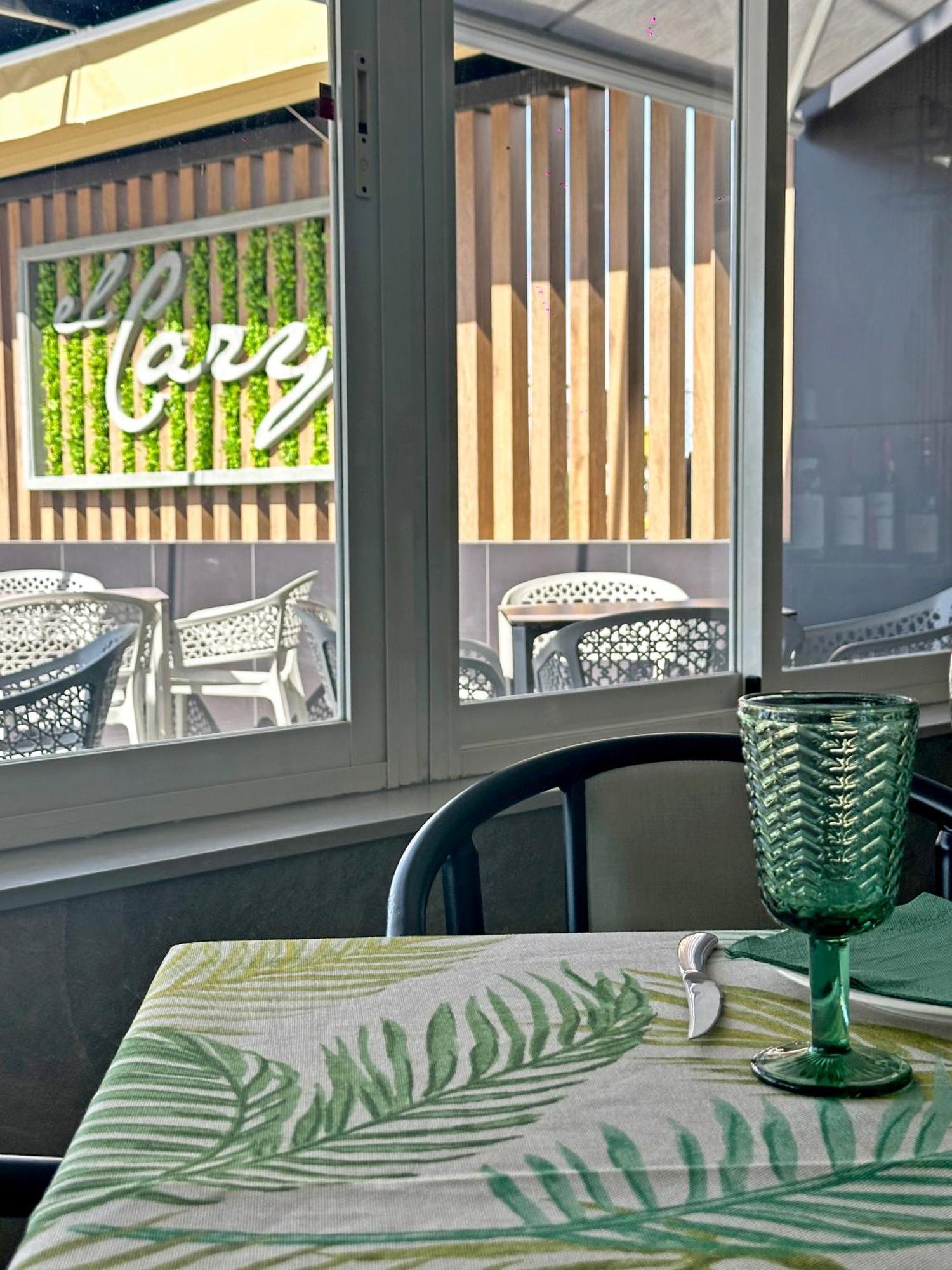 Hostal Restaurante El Cary Montemayor Extérieur photo
