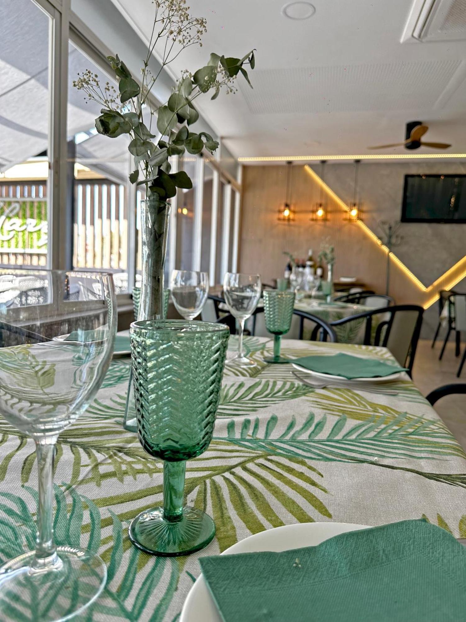 Hostal Restaurante El Cary Montemayor Extérieur photo