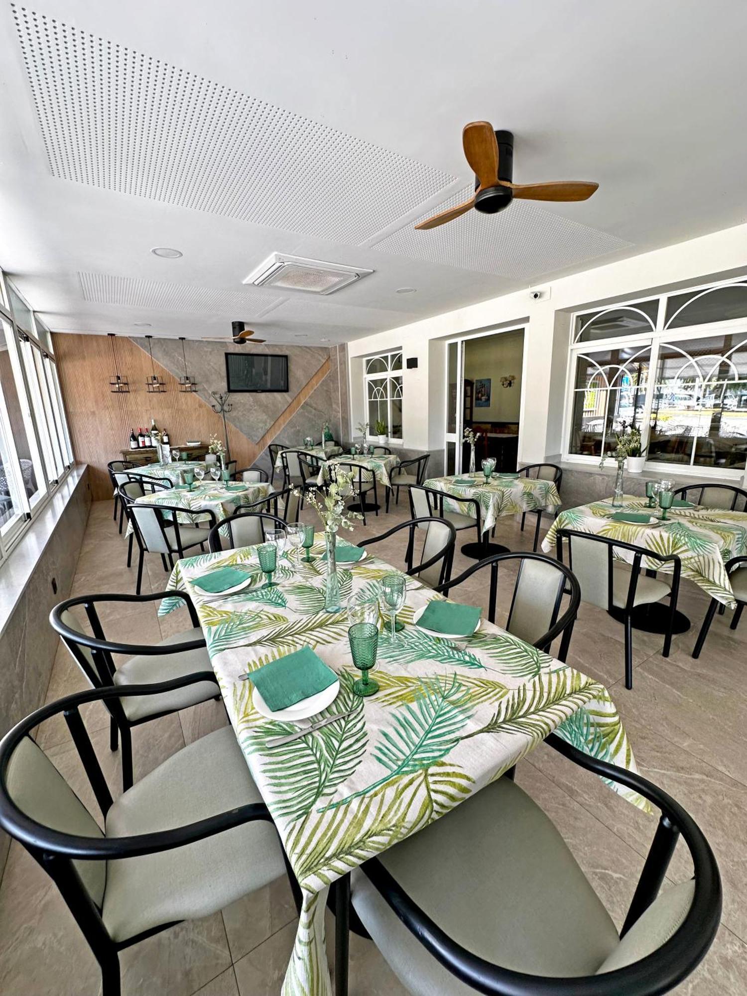 Hostal Restaurante El Cary Montemayor Extérieur photo